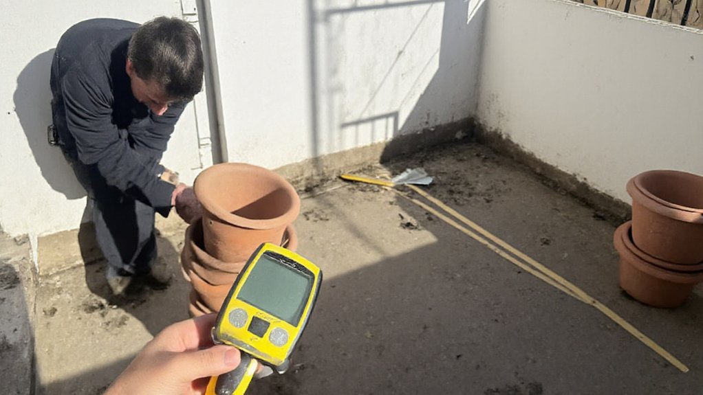 evaluate patio space conditions