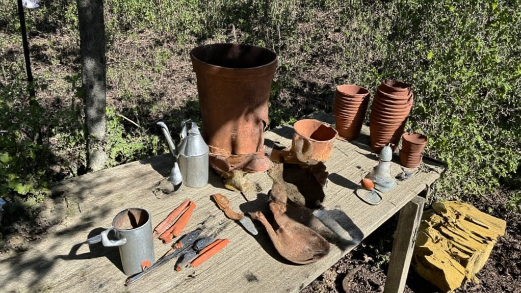 sourcing garden supply deals